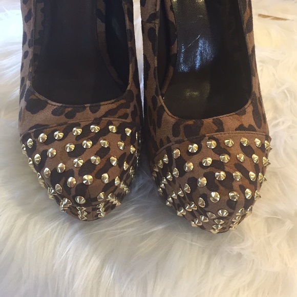Breckelle's Studded Leopard Print Heels - Picture 3 of 5